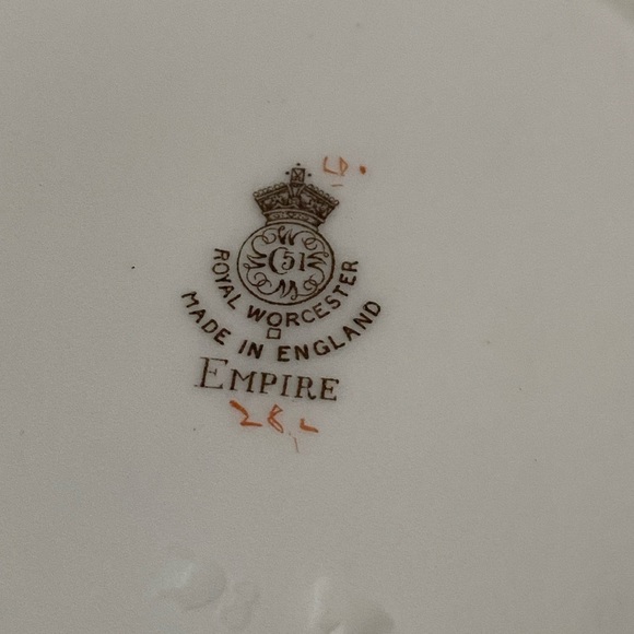 Empire Mustard by ROYAL WORCESTER. Flat Cream Soup Bowl & Saucer Set. - Picture 8 of 9